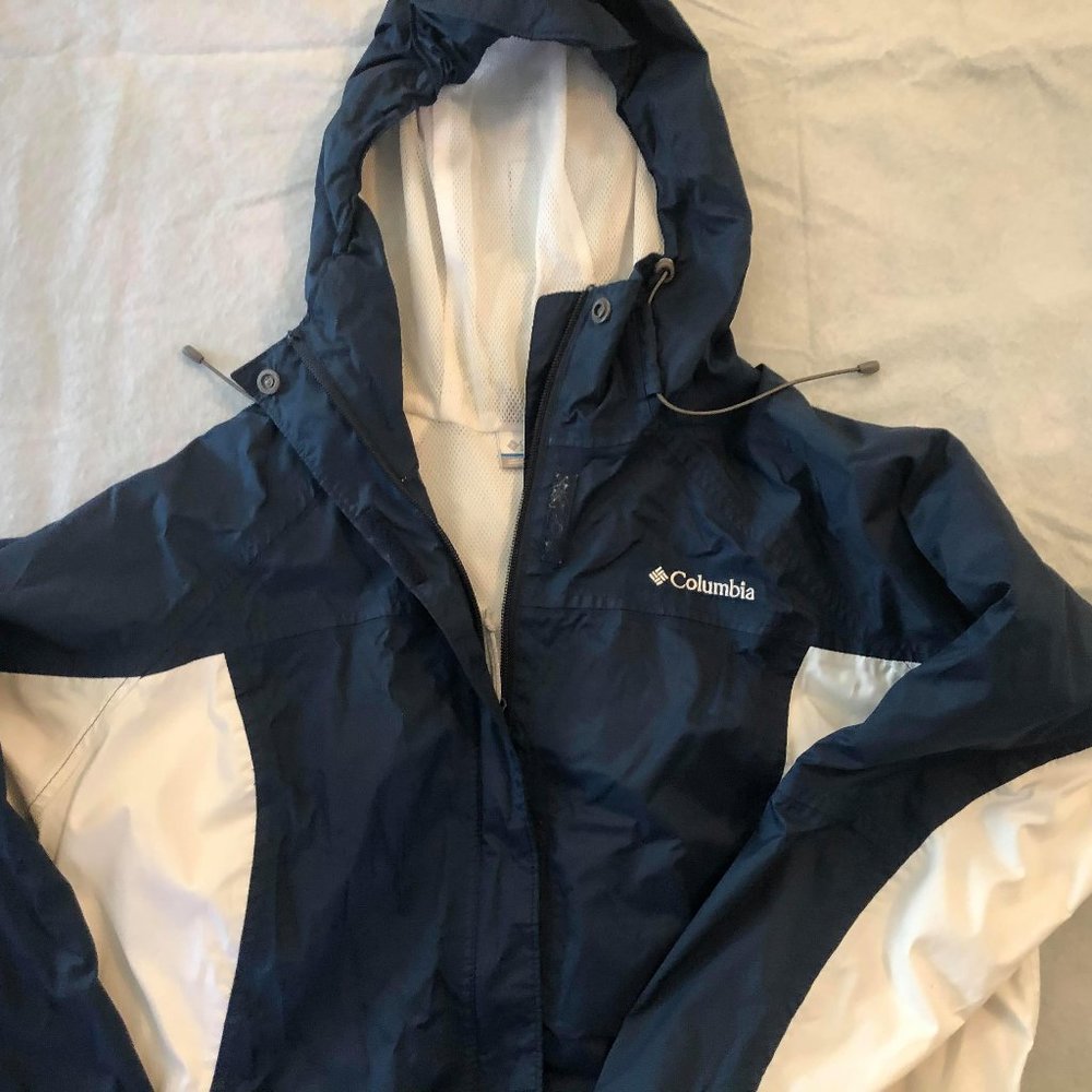 Columbia Women’s Arcadia™ Rain Jacket